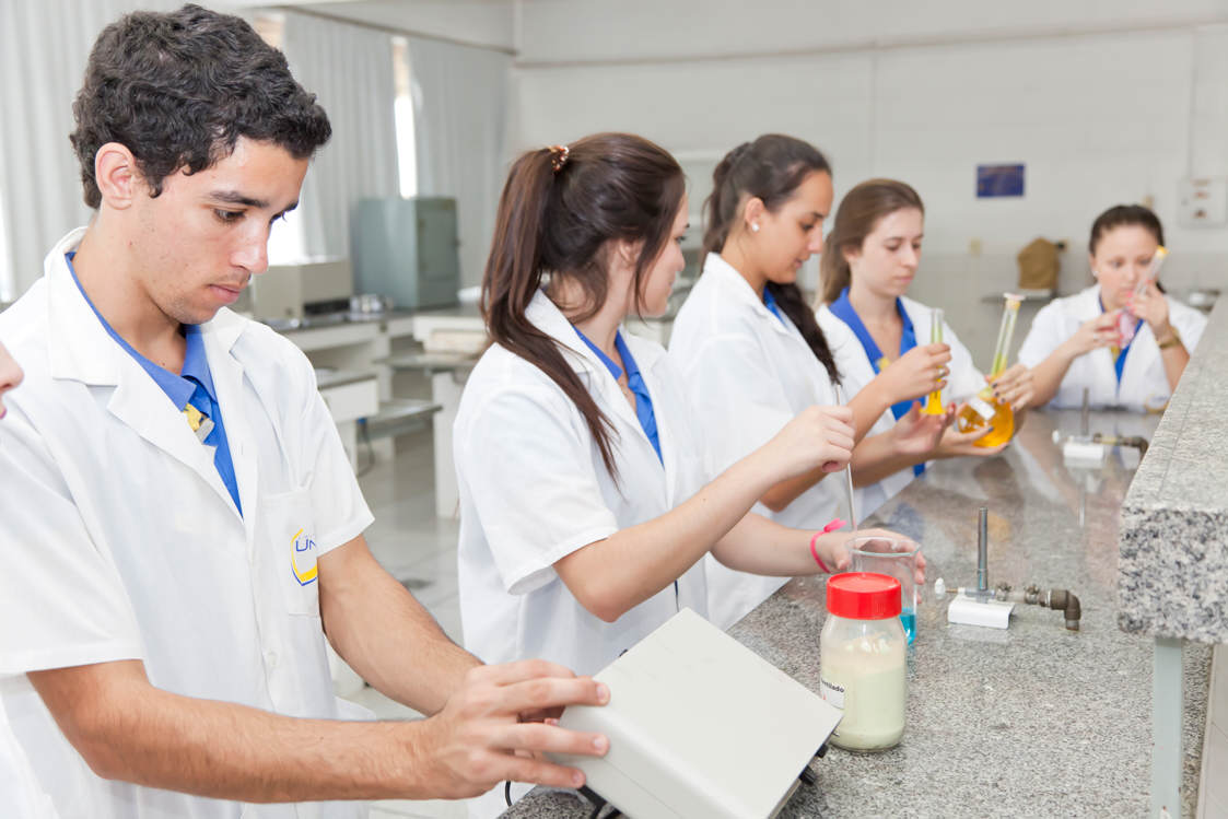 laboratório de química e bioquímica