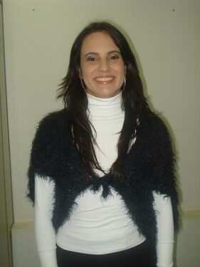 Aluna de Fisioterapia apresenta trabalho sobre prevalência da fibromialgia no UNIFOR-MG