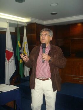 Funcionários da FUOM participam de curso sobre como organizar finanças pessoais