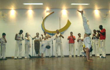Projeto Intervalo traz Grupo Capoeira Gerais