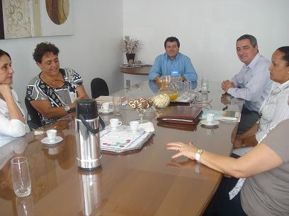 Representantes da Fundação Pedro Leopoldo visitam o UNIFOR-MG
