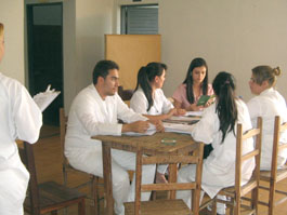 Alunos de Fisioterapia participam de atividades de promoção de saúde
