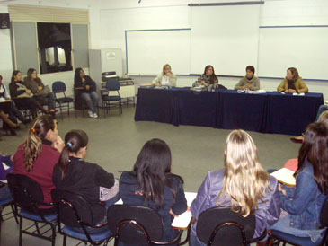 Curso de Pedagogia promove mesa-redonda com gestoras escolares