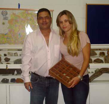 Aluna de Química recebe prêmio por desempenho em Cristalografia