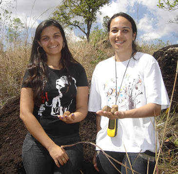 Professor do UNIFOR pesquisa minerais em Candeias