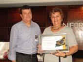 Rachel Matias recebe homenagem como “Professora Emérita” do UNIFOR