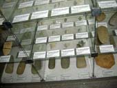 Laboratório de Mineralogia do UNIFOR recebe doação de artefatos líticos e amostras minerais