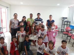 Laboratório de Mineralogia leva o projeto Geologia Para Todos ao Colégio Anglo