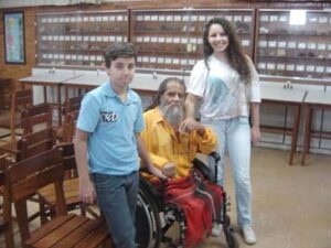 Laboratório de Mineralogia do UNIFOR-MG faz parceria com laboratório da UFLA