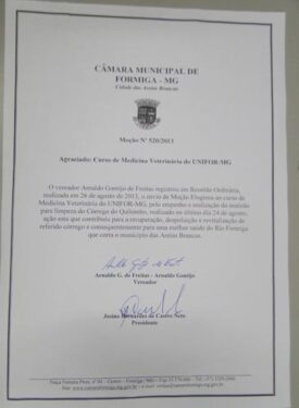 Curso de Medicina Veterinária recebe Moção Elogiosa