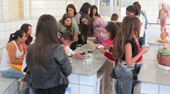 Alunos de comunidade rural de Pains visitam laboratórios do UNIFOR-MG