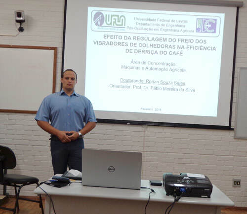 Professor do UNIFOR-MG conquista título de doutorado