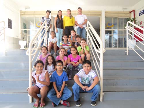 Participantes e profissionais do CRAS 2 visitam o UNIFOR-MG