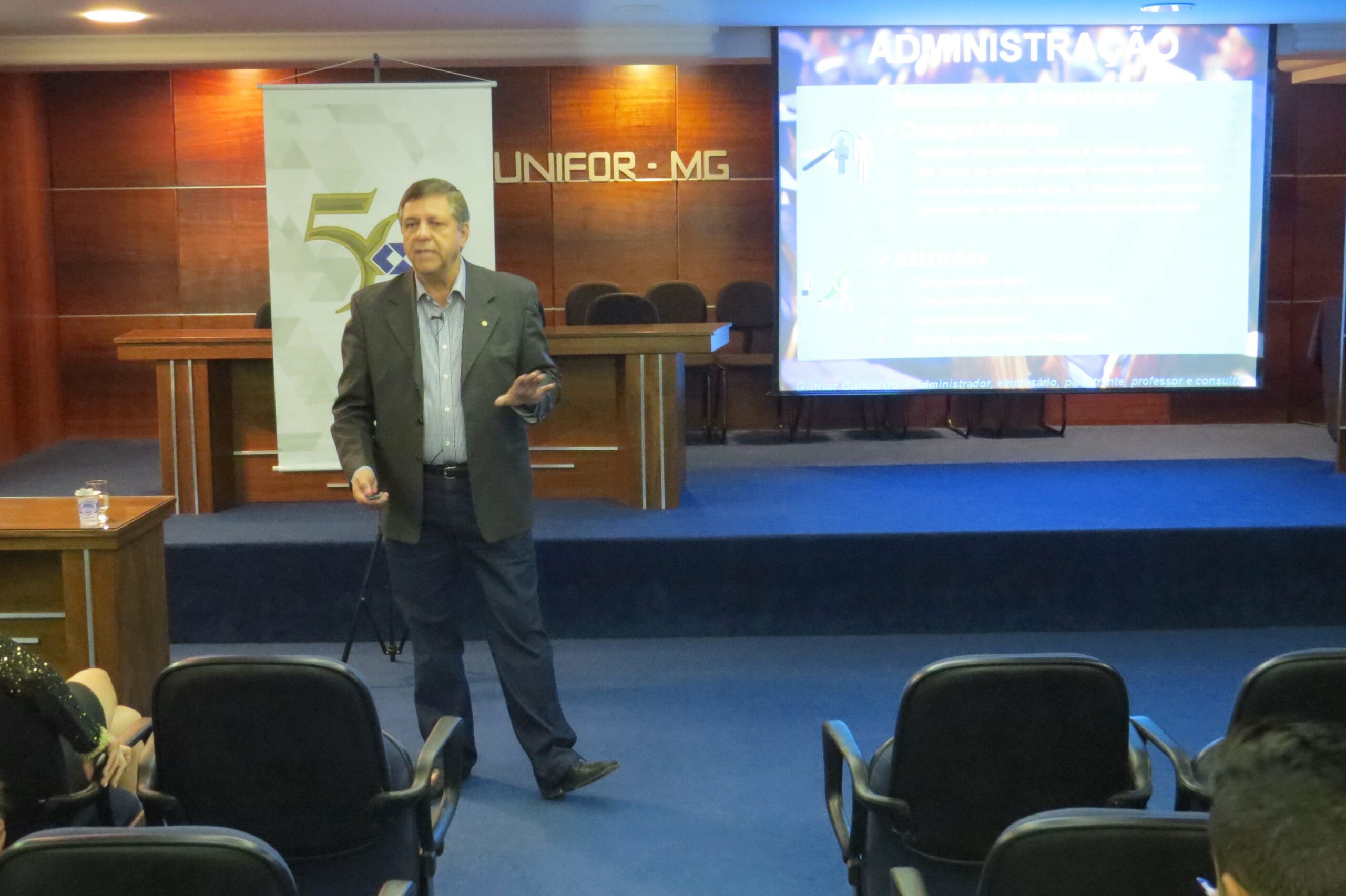 UNIFOR-MG sedia palestra do Circuito Mineiro de Administração