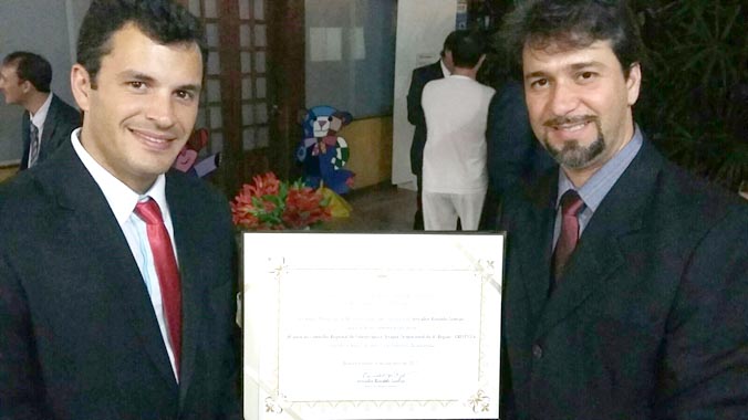 Professores do UNIFOR-MG recebem homenagem do Conselho Regional de Fisioterapia