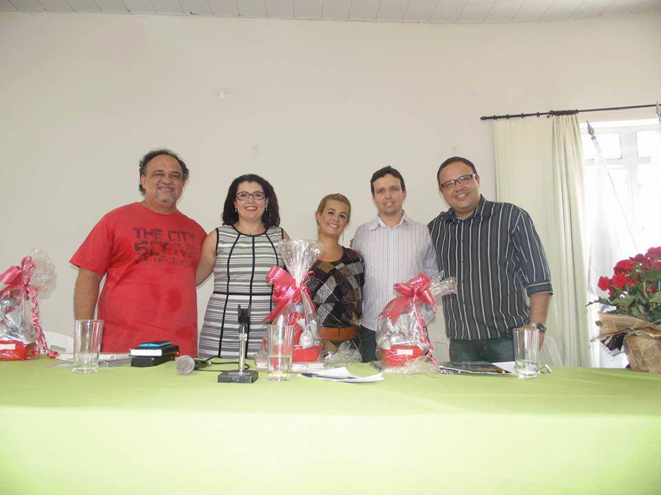 Professor do curso de Serviço Social participa de mesa redonda em Divinópolis