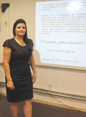 Egressa de Pedagogia do UNIFOR-MG conclui Mestrado