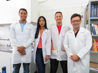 Alunos do UNIFOR-MG apresentam trabalhos em evento nacional de Química