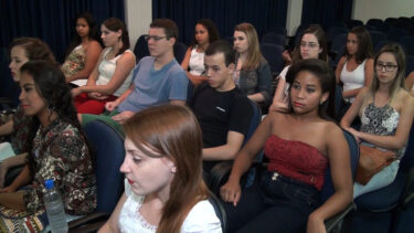 Alunos do Curso de Ciências Biológicas do UNIFOR-MG participam da palestra “Disposição de Resíduos em Área de Preservação Permanente”