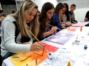 Alunos de Arquitetura e Urbanismo participam de laboratório de criatividade