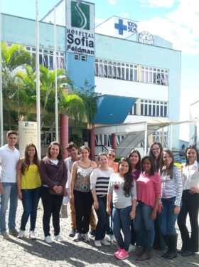 Alunos participam de visita técnica ao Hospital Sofia Feldman