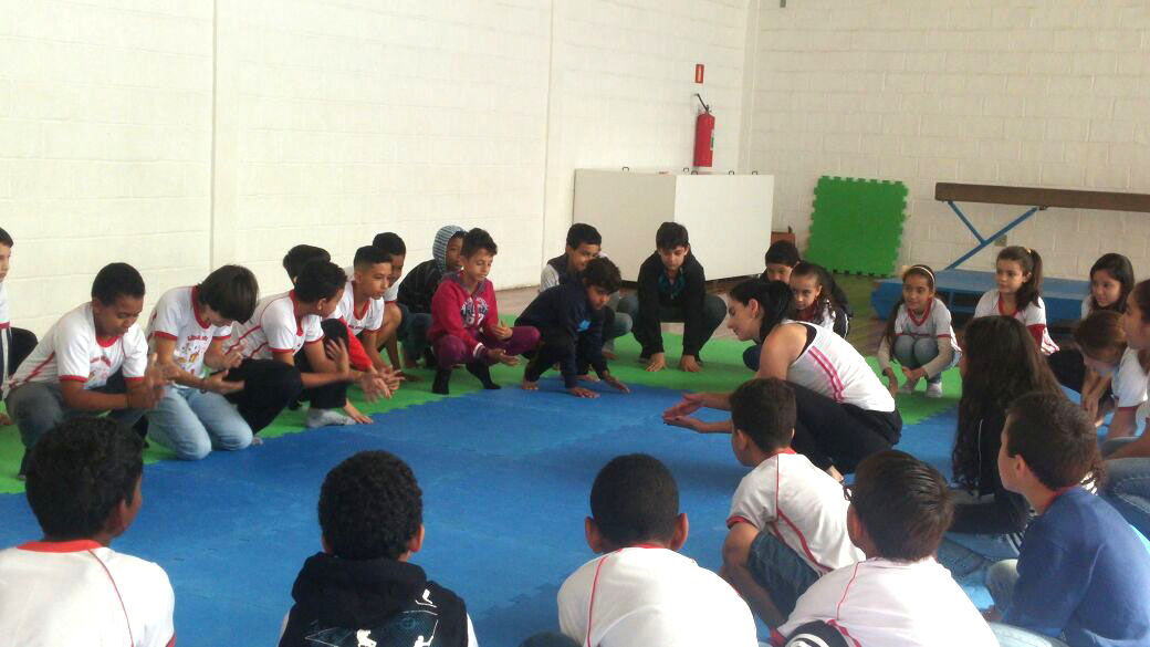 Alunos de escola municipal visitam Ginásio Olímpico do UNIFOR-MG