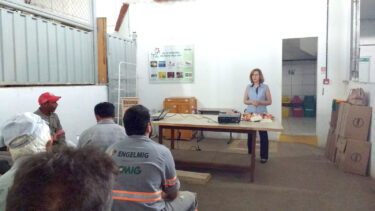 ENGELMIG se despede do Projeto Biblioteca Estação do Trabalhador