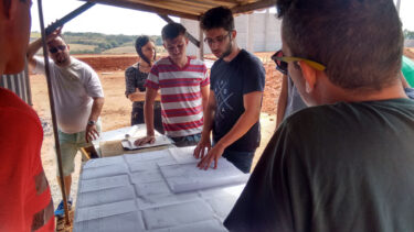 Alunos de Engenharia Civil participam de visita técnica ao galpão da Tecno2000