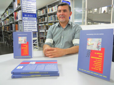 Professor do Centro Universitário de Formiga publica seu primeiro livro