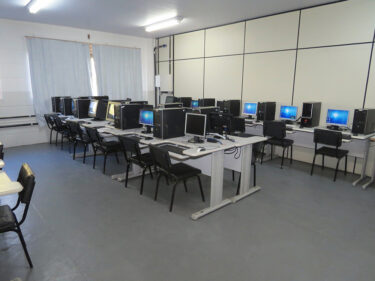 LABORATÓRIOS DE INFORMÁTICA EM NOVOS LOCAIS