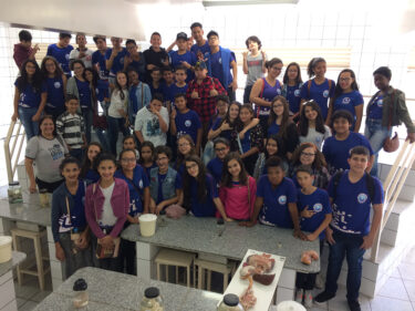 Estudantes de Campo Belo visitam o UNIFOR-MG