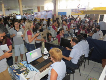 Mostra de Profissões recebe cerca de 7100 alunos de escolas da região