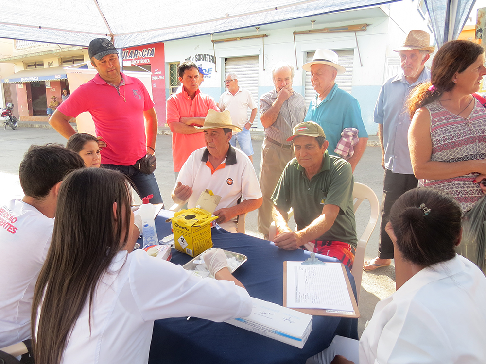 UNIFOR-MG participa das comemorações do aniversário de Córrego Fundo