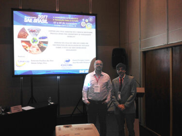 Professor do UNIFOR-MG apresenta artigo em Congresso Internacional