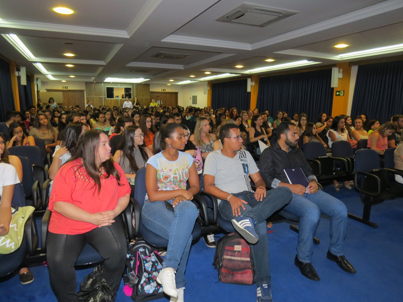 REITORIA DO UNIFOR-MG PROMOVE ENCONTRO COM CALOUROS