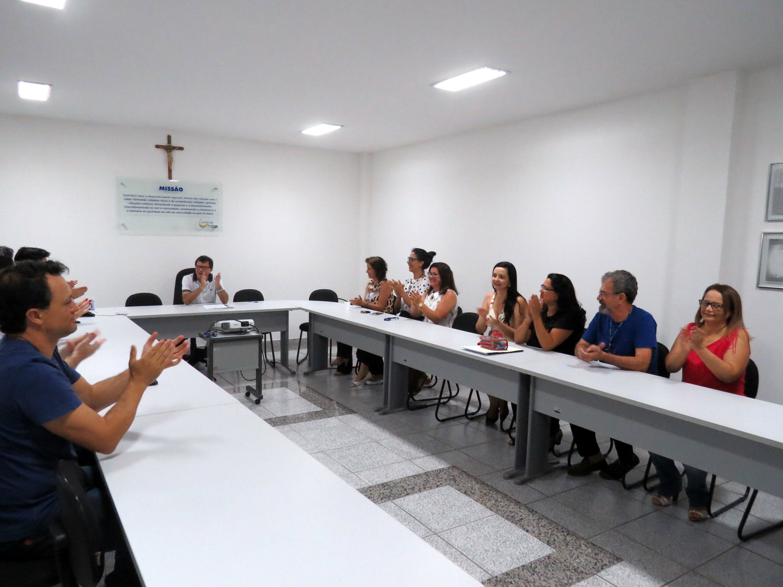 Presidente e Vice-Presidente do Colegiado Geral de Cursos tomam posse