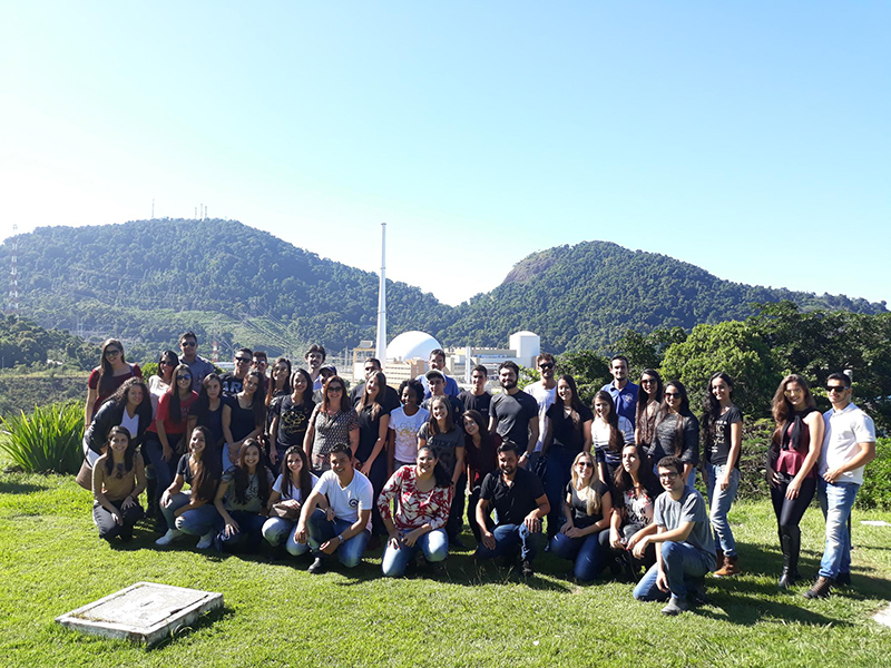 ALUNOS DO CURSO DE ENGENHARIA QUÍMICA VISITAM A CENTRAL NUCLEAR EM ANGRA DOS REIS