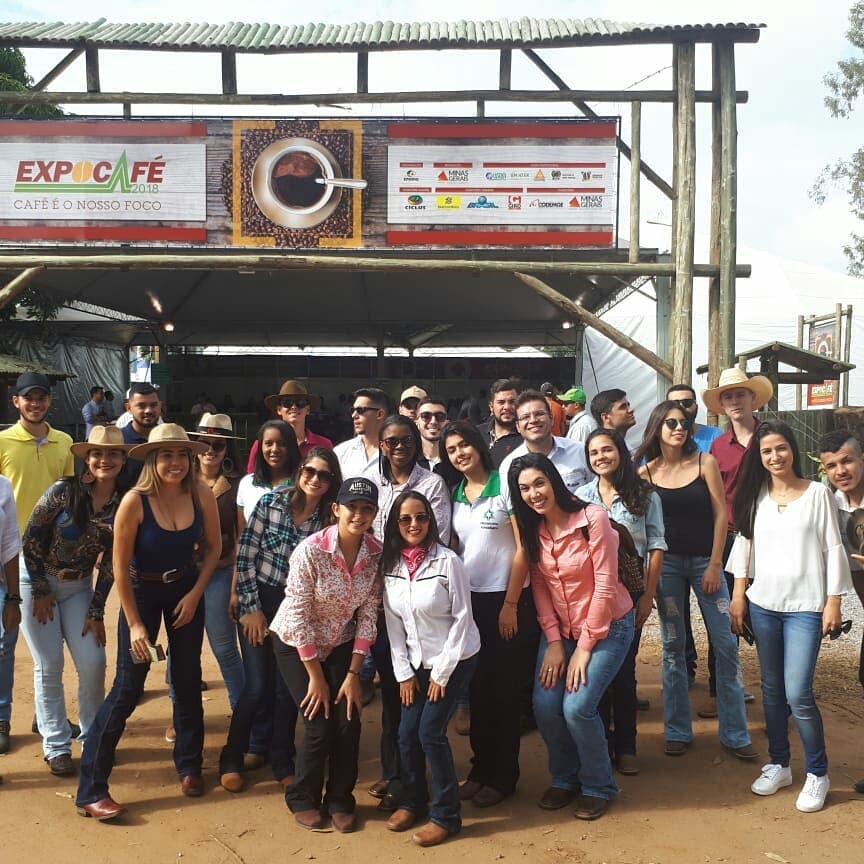 ALUNOS DO CURSO DE ENGENHARIA AGRONÔMICA VISITAM A EXPOCAFÉ 2018