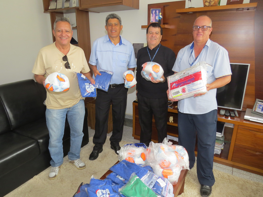 FUOM DOA MATERIAIS PARA O VILA ESPORTE CLUBE