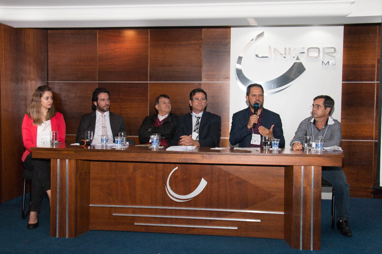 UNIFOR-MG RECEBE SEMINÁRIO E MOSTRA DE BIO ESPELEOLOGIA DO CARSTE DO ALTO RIO SÃO FRANCISCO