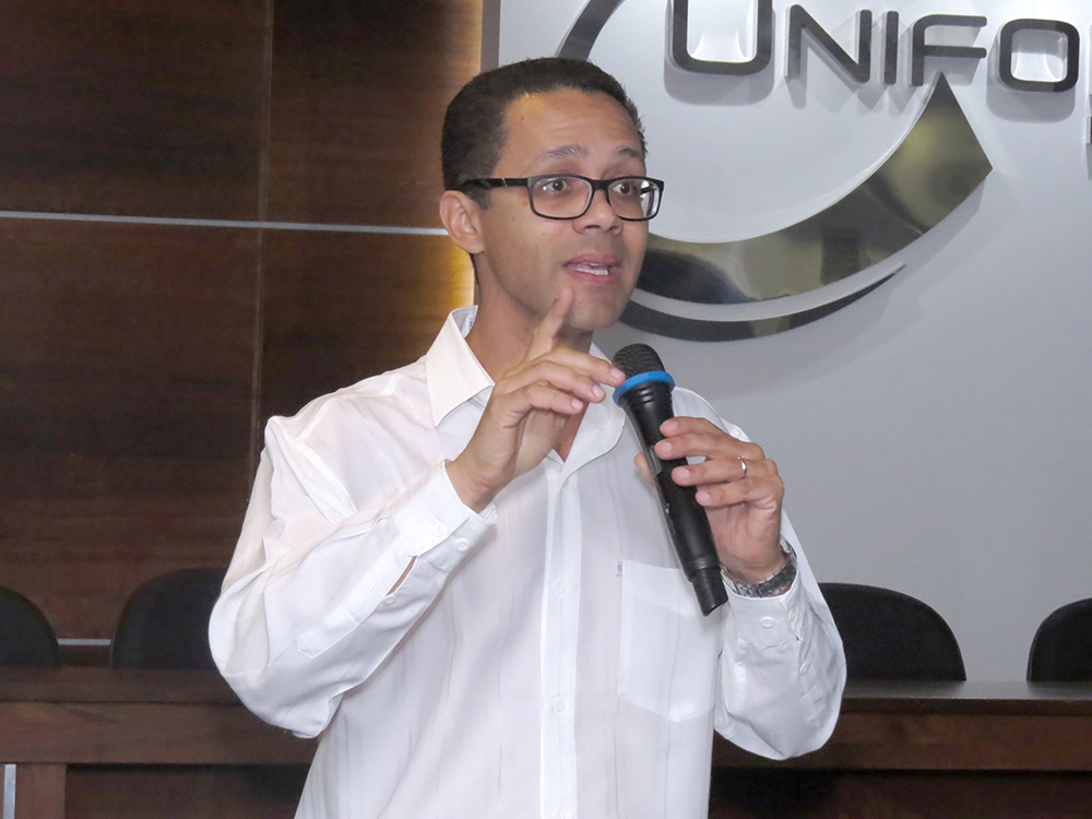COLABORADORES DO UNIFOR-MG PARTICIPAM DO PROJETO QUALIDADE DE VIDA NO TRABALHO