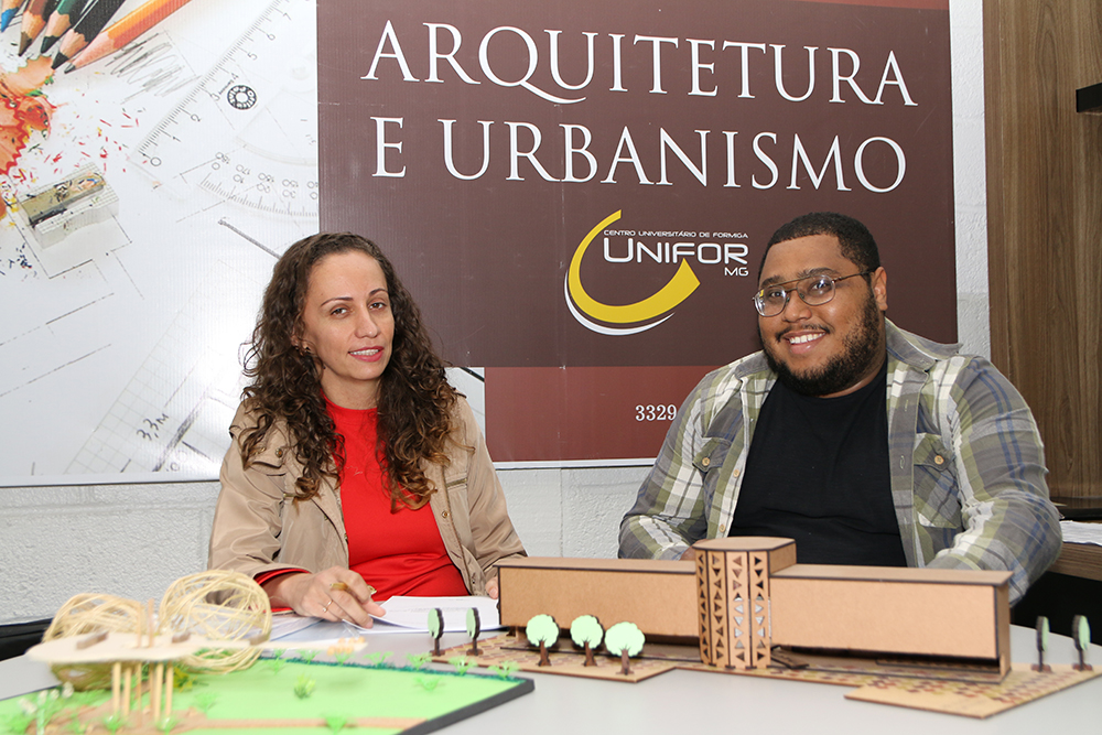 NOVA COORDENAÇÃO DO CURSO DE ARQUITETURA E URBANISMO TOMA POSSE
