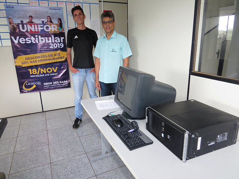 FUOM DOA COMPUTADOR PARA A SANTA CASA DE CARIDADE