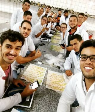 ALUNOS DE ENGENHARIA AGRONÔMICA PARTICIPAM DE ATIVIDADES PRÁTICAS