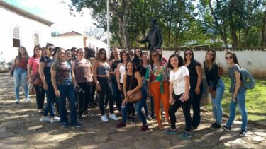 ALUNAS DO CURSO DE PEDAGOGIA VISITAM CIDADES HISTÓRICAS DE MINAS GERAIS