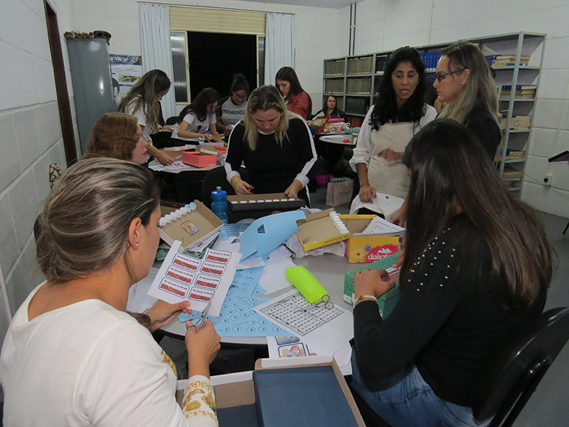 OFICINAS PEDAGÓGICAS ABORDAM DESAFIOS E INOVAÇÕES DA PRÁTICA DOCENTE