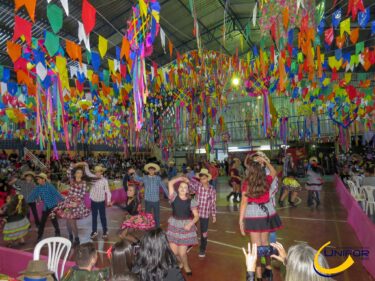 QUADRIFEST 2019 RESGATA FOLCLORE BRASILEIRO