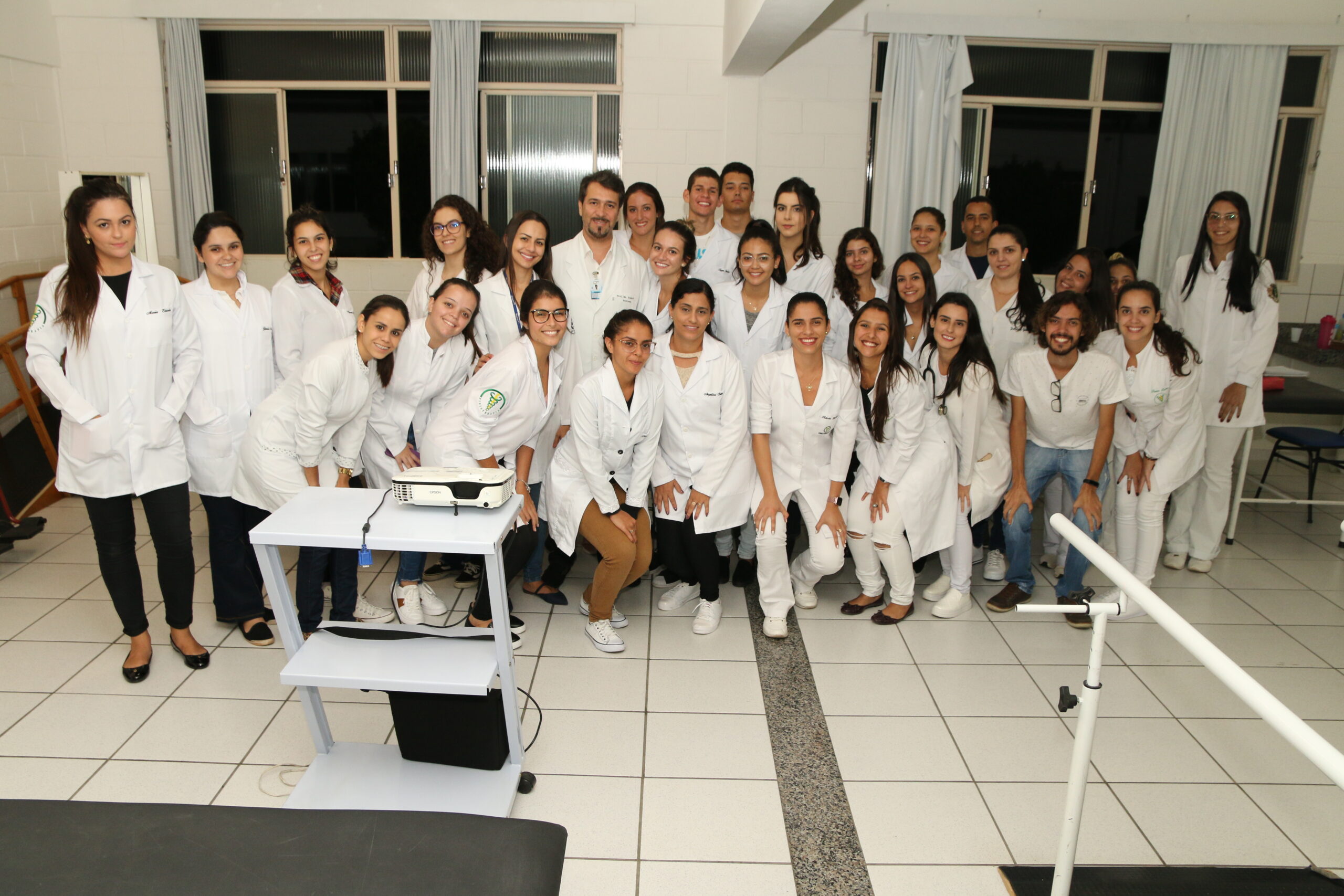 DISCENTES DO PRIMEIRO PERÍODO DE FISIOTERAPIA PARTICIPAM DE ATIVIDADE NA CLIFOR
