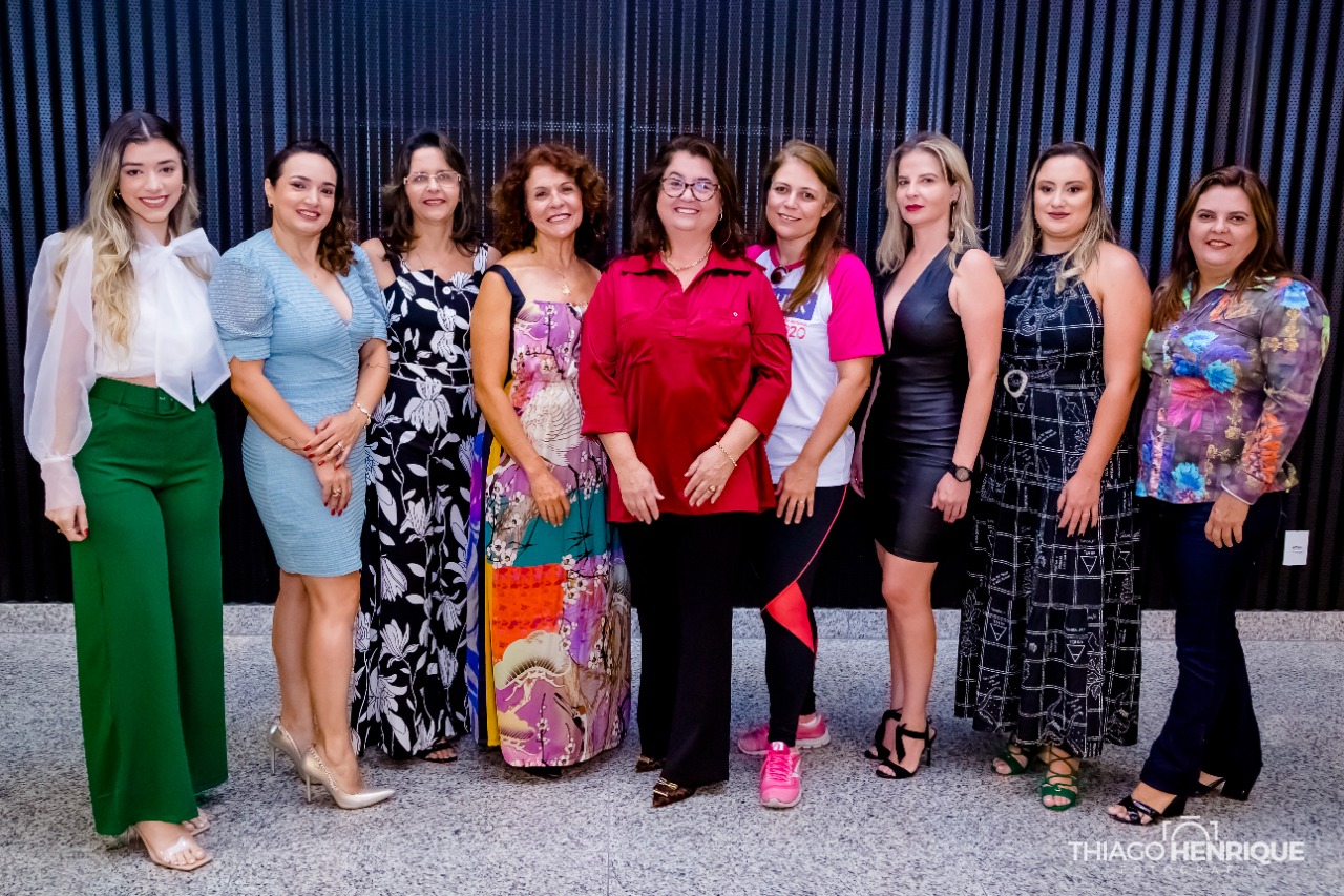 COMUNIDADE PRESTIGIA EVENTO DO DIA DA MULHER