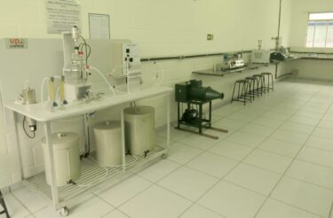 LABORATÓRIO DE OPERAÇÕES UNITÁRIAS, MATERIAIS E TERMODINÂMICAS